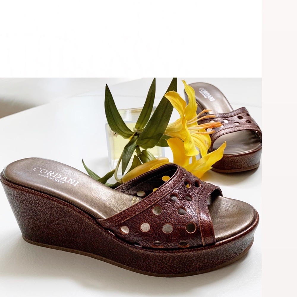 Cordani Metallic Copper Slide On Wedges